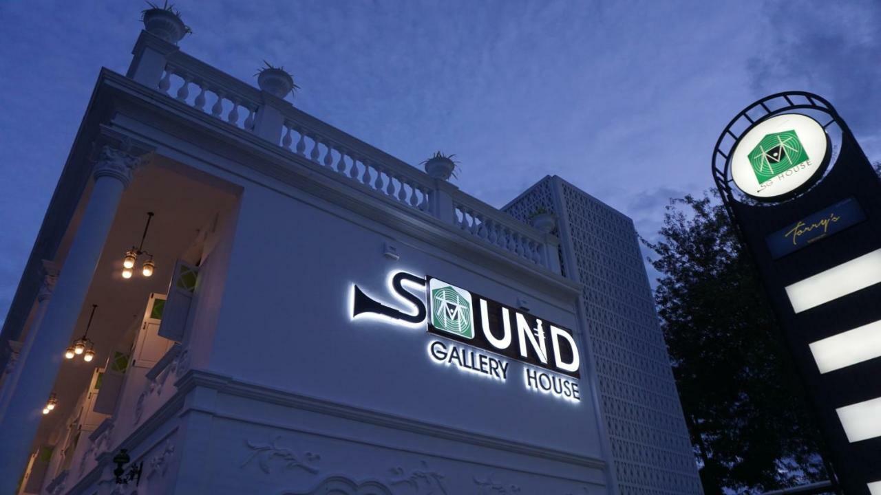 Sound Gallery House - Sha Plus Пхукет Екстер'єр фото